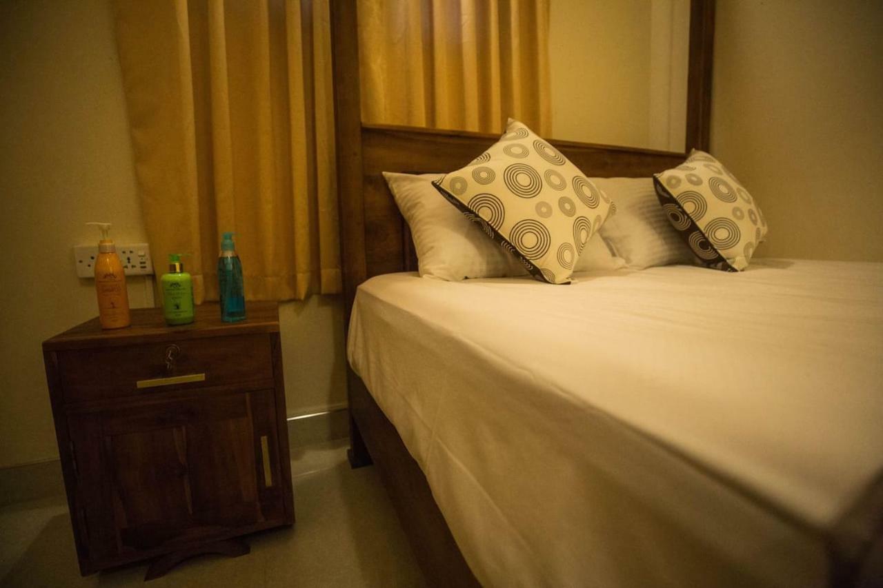 Neverbeen to Lagoon Town Appartement Batticaloa Buitenkant foto