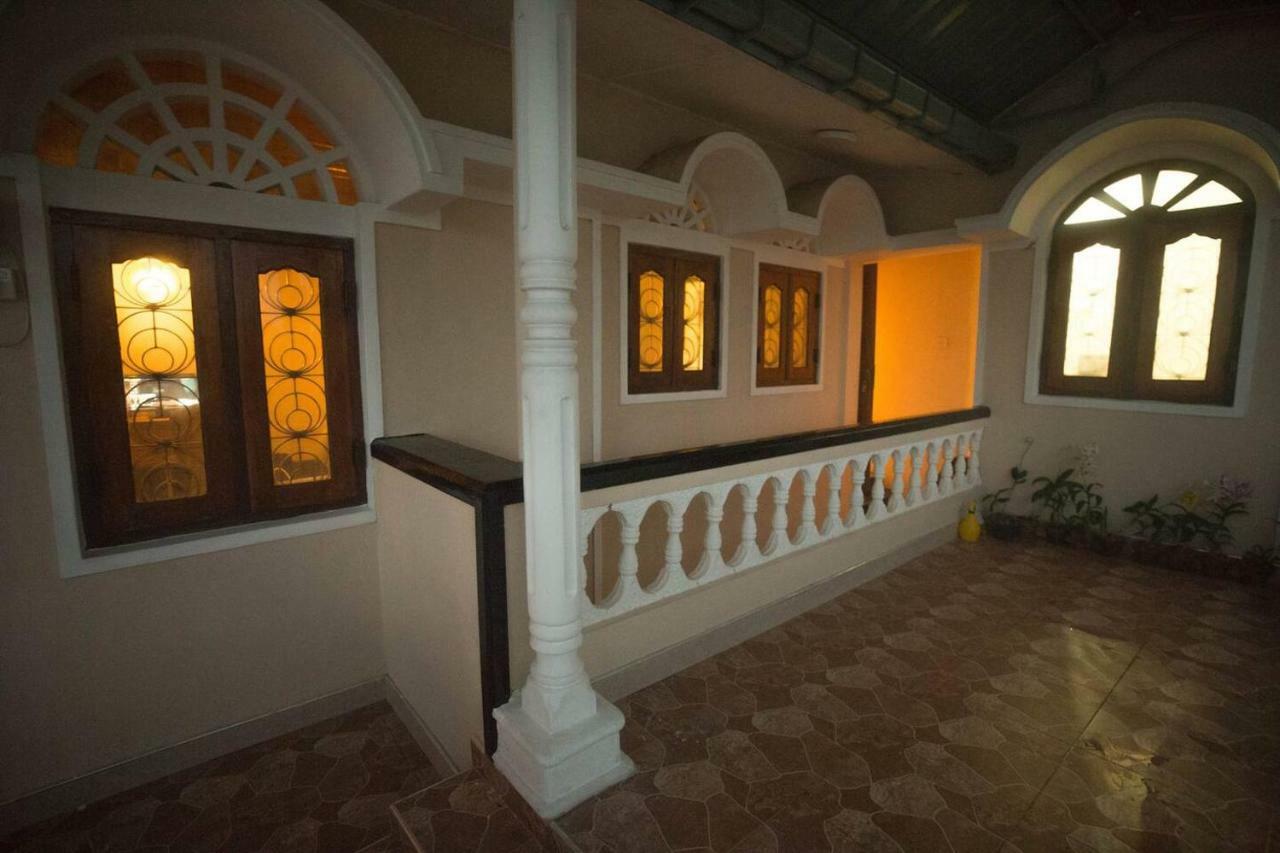 Neverbeen to Lagoon Town Appartement Batticaloa Buitenkant foto